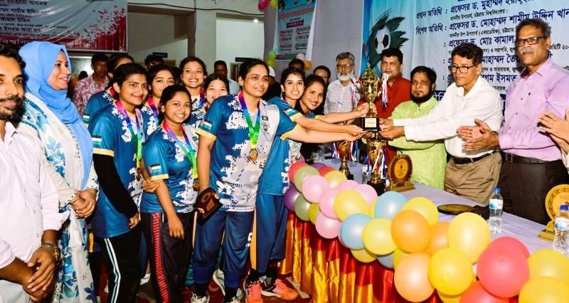 চবিতে জুলাই স্মৃতি আন্তঃঅনুষদ ফুটবল ও  ভলিবল প্রতিযোগিতা